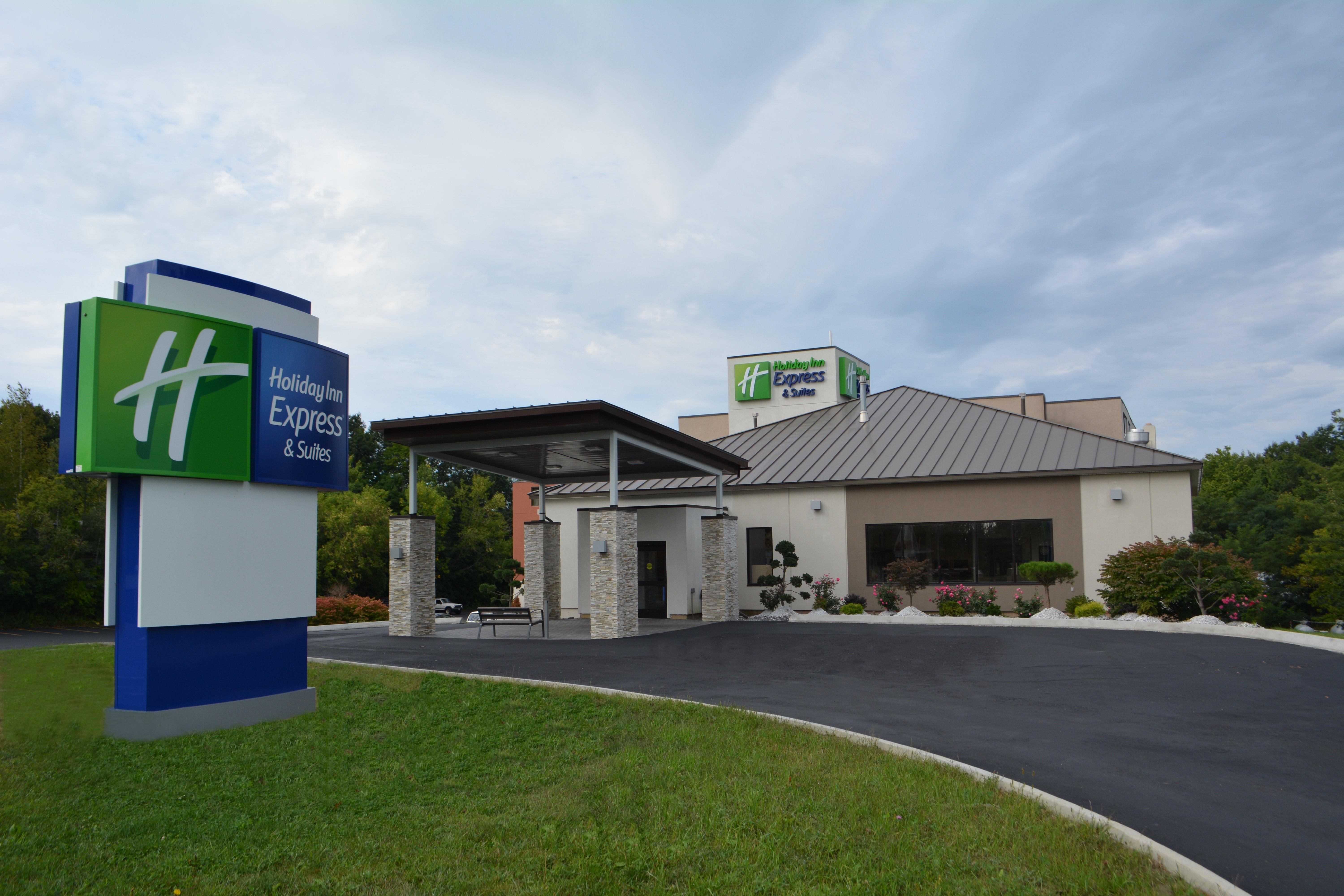 Holiday Inn Express & Suites Waterville - North By Ihg Екстер'єр фото