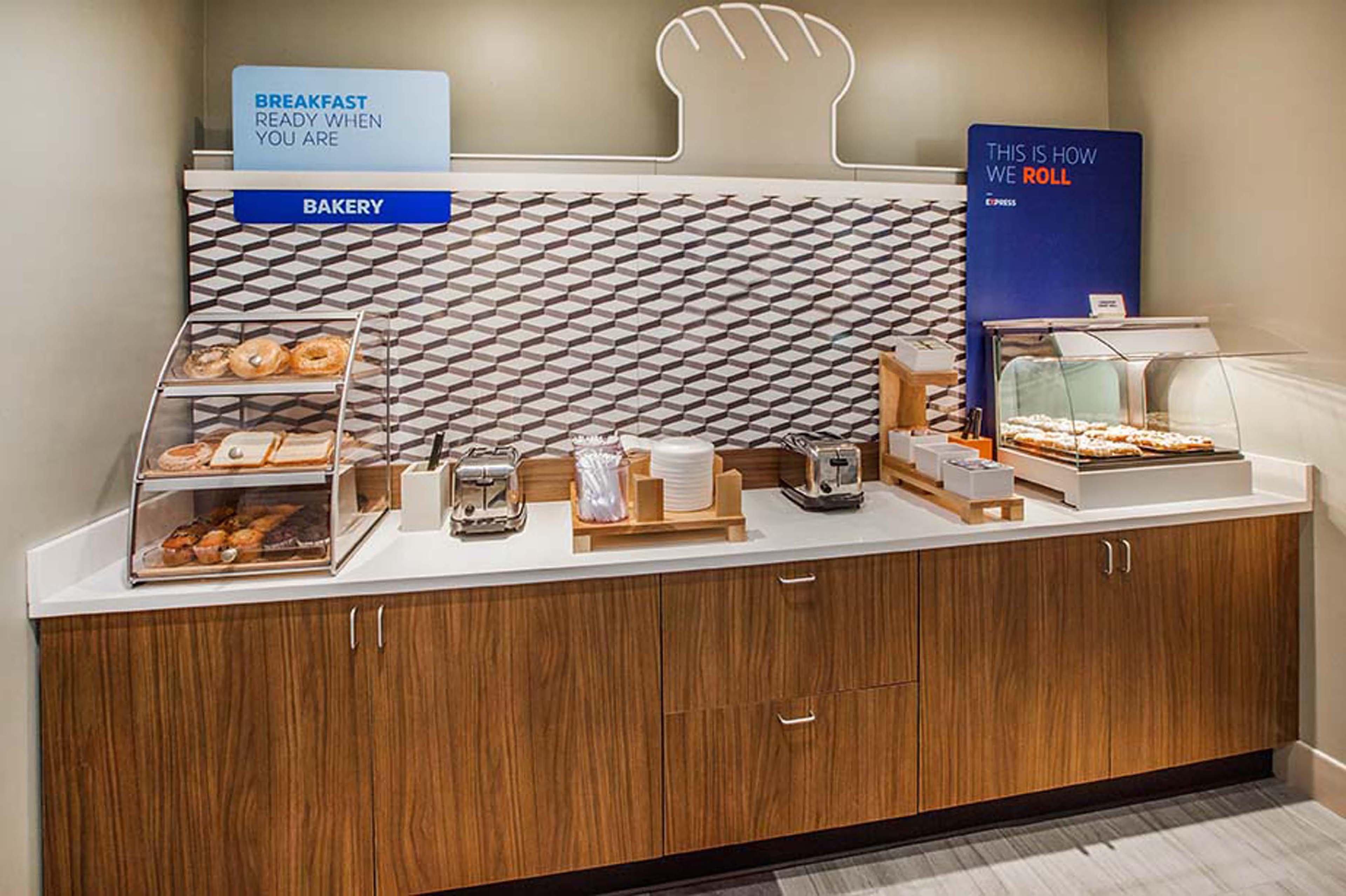 Holiday Inn Express & Suites Waterville - North By Ihg Екстер'єр фото