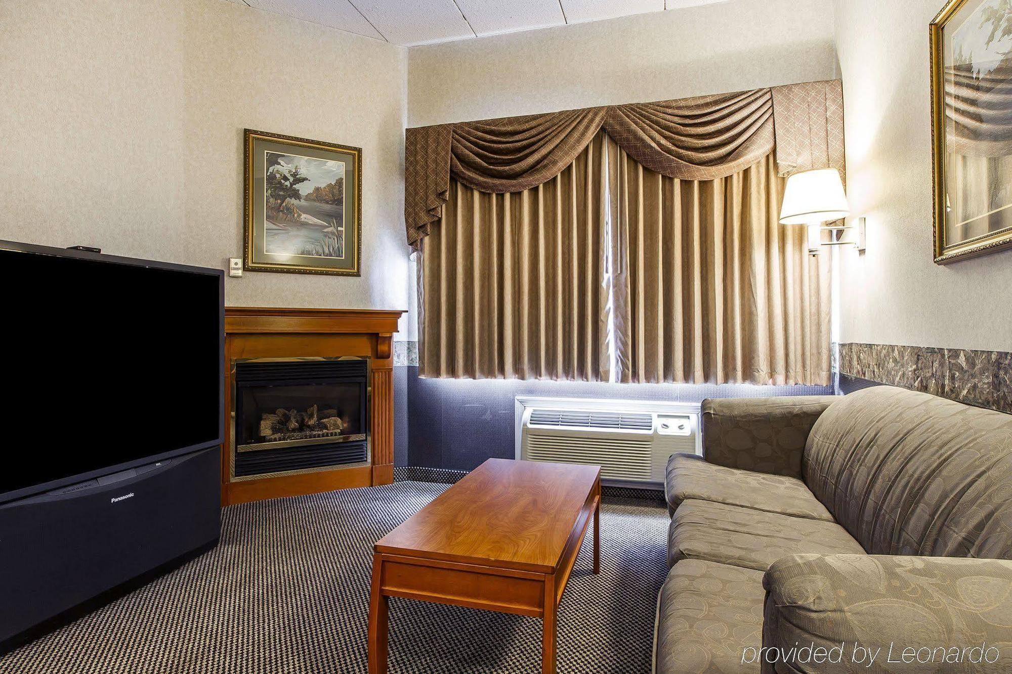 Holiday Inn Express & Suites Waterville - North By Ihg Екстер'єр фото